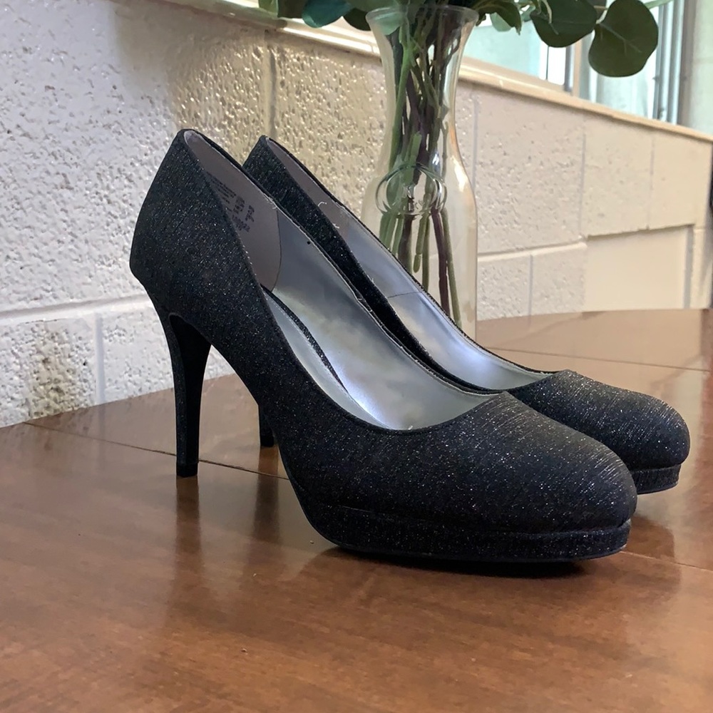 Black sparkly heels size 9.5